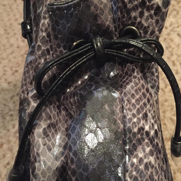 Vera Wang Handbag **NEVER USED** - Picture 5 of 5